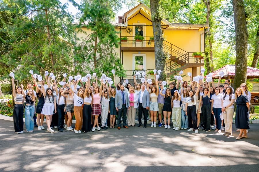 Tabăra „Educație financiară pentru toți”, un vector de promovare a responsabilitătii financiare în randul tinerilor