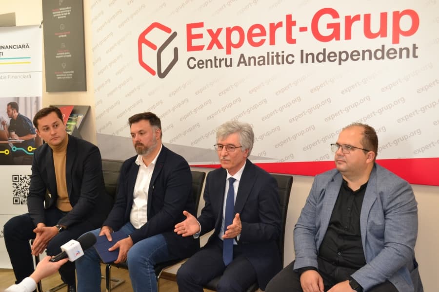 Posibilitățile de economii și investiții disponibile pe piața financiară din Republica Moldova – discutate cu reprezentanții mass-media