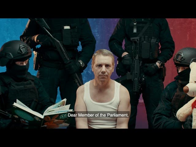 „Campanie de susținere a funcționarilor corupți”(English subtitles)