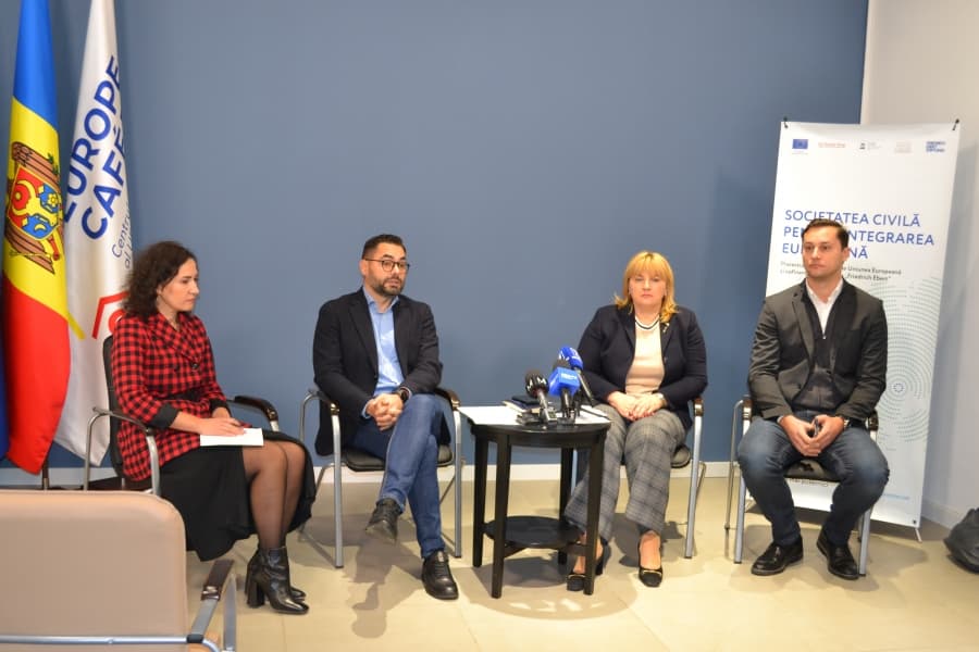 Provocările și prioritățile Republicii Moldova din domeniile: justiție, social, economic, în contextul recomandării anunțate de Comisia Europeană pentru deschiderea negocierilor de aderare cu Uniunea Europeană, discutate cu reprezentanții mass-mediei